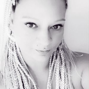 Meet your Posher, Nikki-lyn